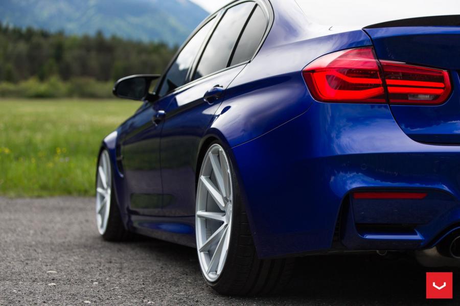 Детали экстерьера BMW M3 Sedan on Vossen Wheels (CVT) 2017 года  (фото 14 из 34)